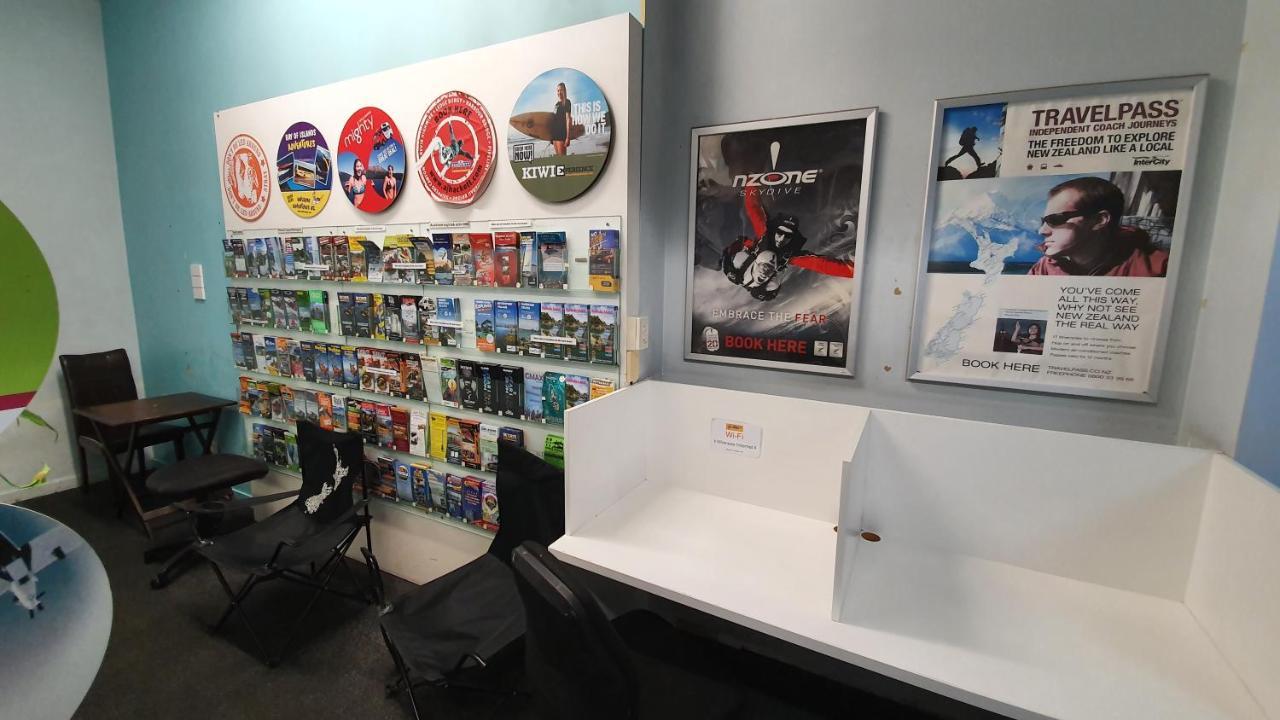 Surf 'N' Snow Backpackers Hostel Auckland Exterior photo