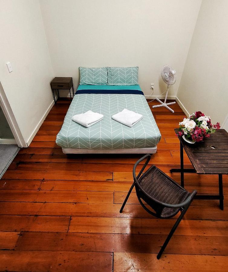 Surf 'N' Snow Backpackers Hostel Auckland Exterior photo