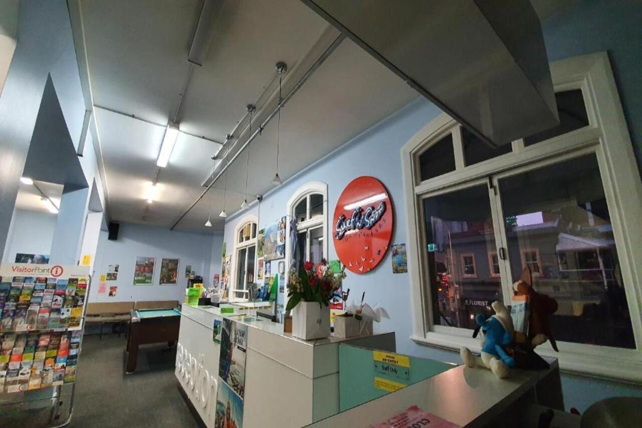 Surf 'N' Snow Backpackers Hostel Auckland Exterior photo