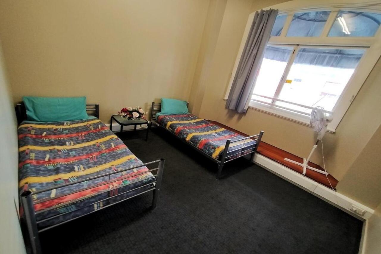 Surf 'N' Snow Backpackers Hostel Auckland Exterior photo