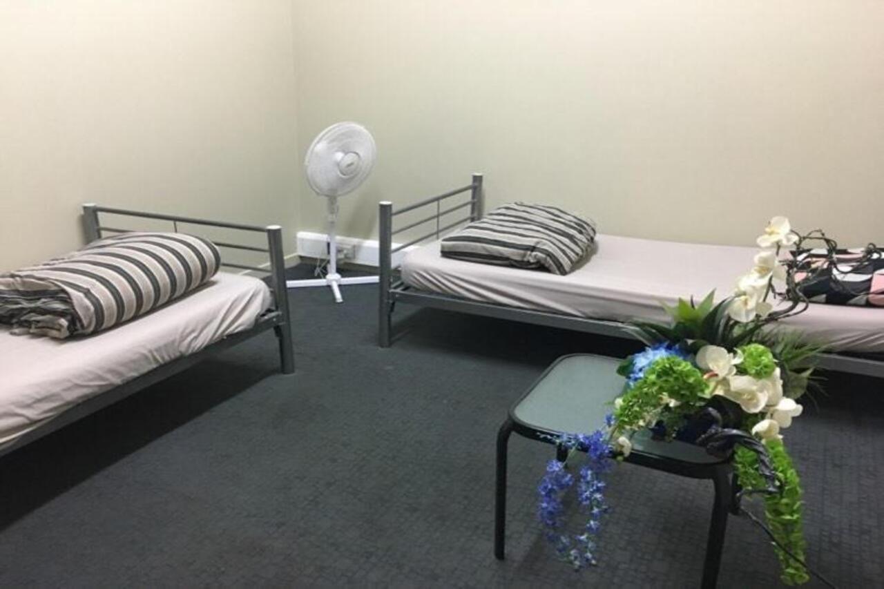 Surf 'N' Snow Backpackers Hostel Auckland Exterior photo