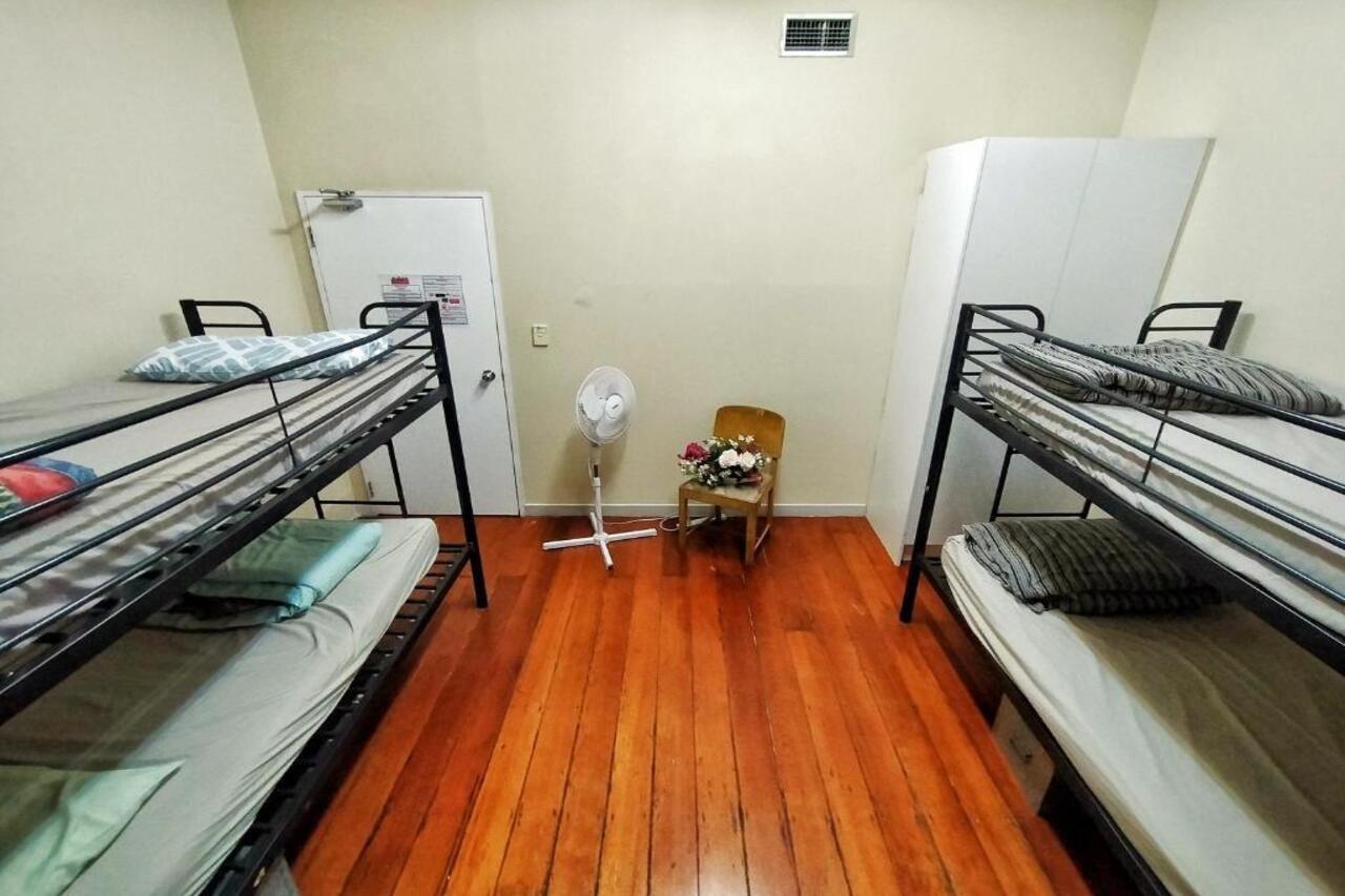 Surf 'N' Snow Backpackers Hostel Auckland Exterior photo