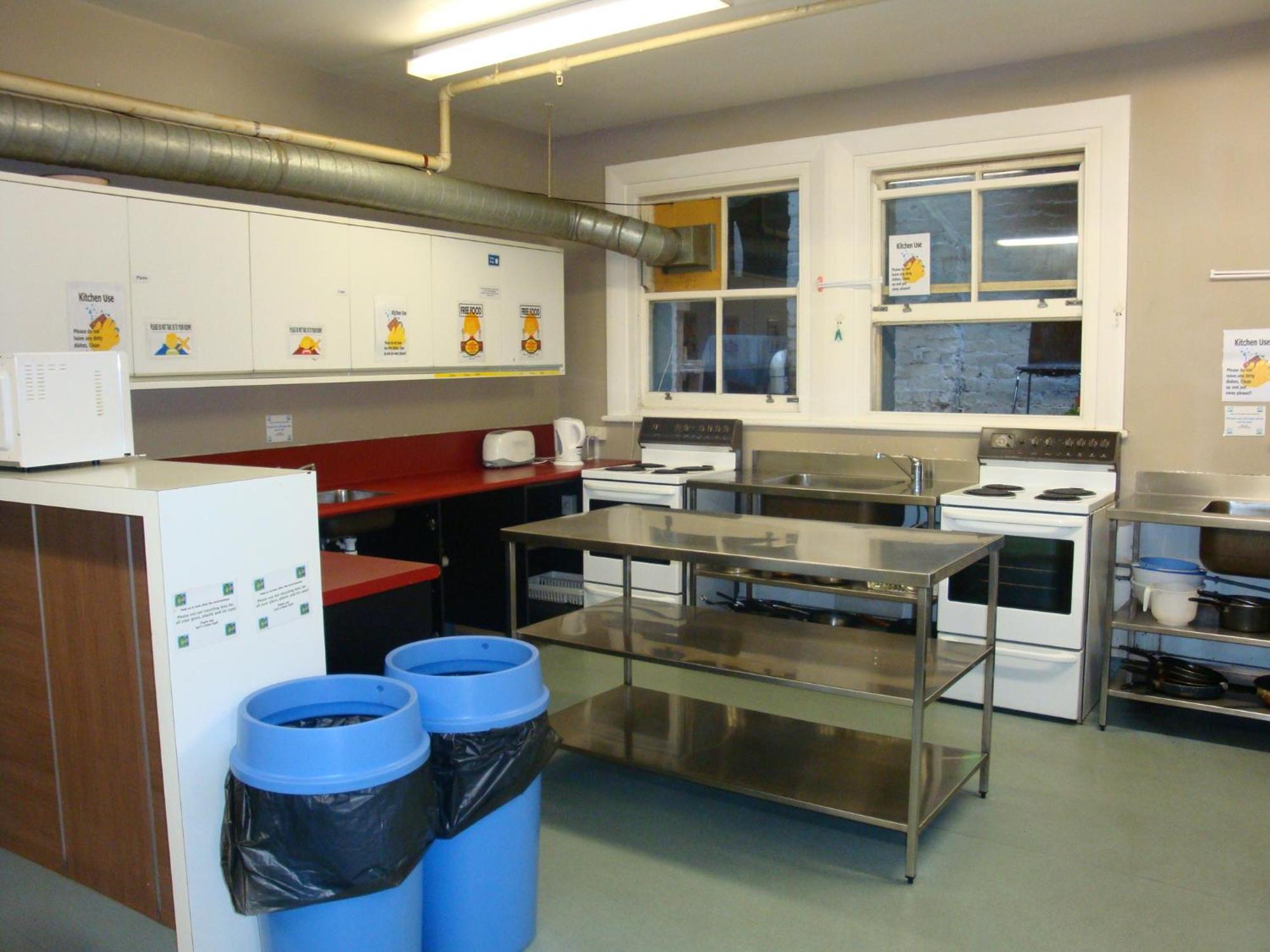 Surf 'N' Snow Backpackers Hostel Auckland Exterior photo